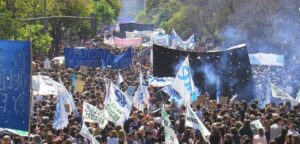La Justicia exige mejoras salariales y refuerzo de becas en universidades públicas